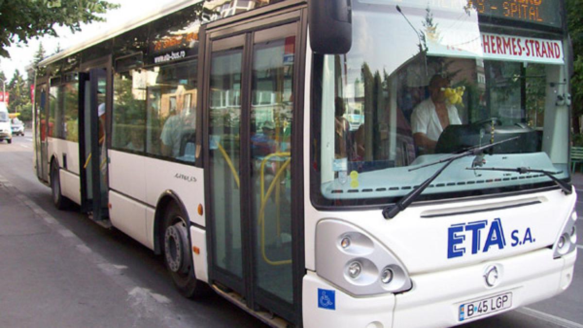 Transportul public din Râmnicu Vâlcea, în a doua zi de grevă. Angajaţii cer salarii mai mari şi demiterea directorului companiei