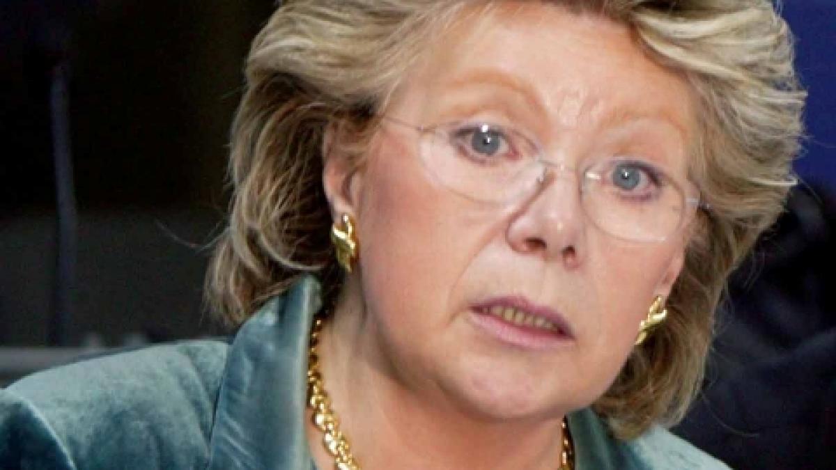 Viviane Reding cere socoteală Americii privind programele de spionare