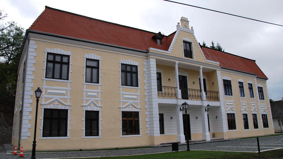 Roşia Montană: 20 de case din centrul istoric au fost restaurate 