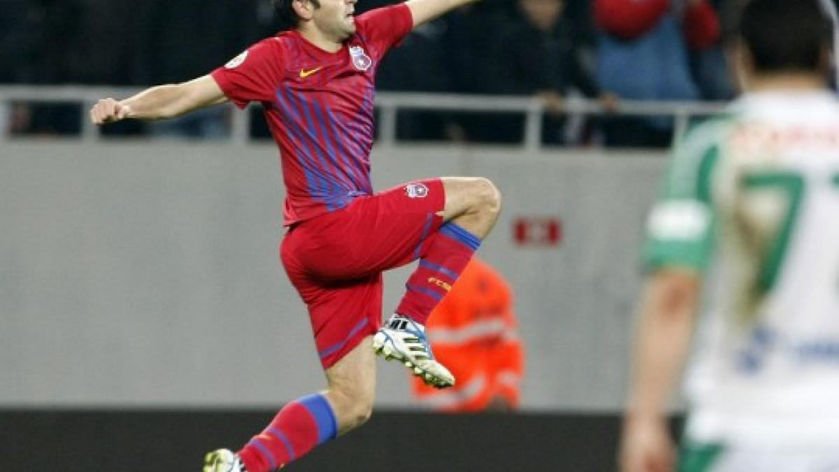 OFICIAL Rusescu s-a înţeles cu Sevilla şi va evolua în La Liga » Are o clauză fabuloasă! Cît ia Steaua şi care e salariul atacantului