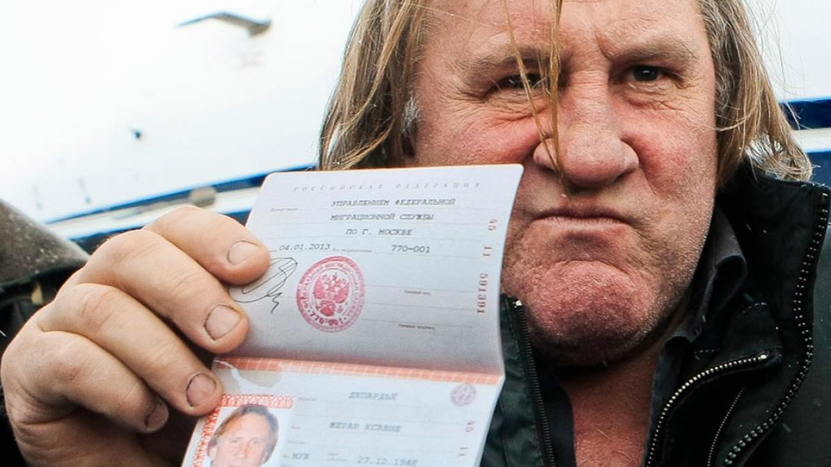 Depardieu va solicita un paşaport algerian. Va avea şapte!