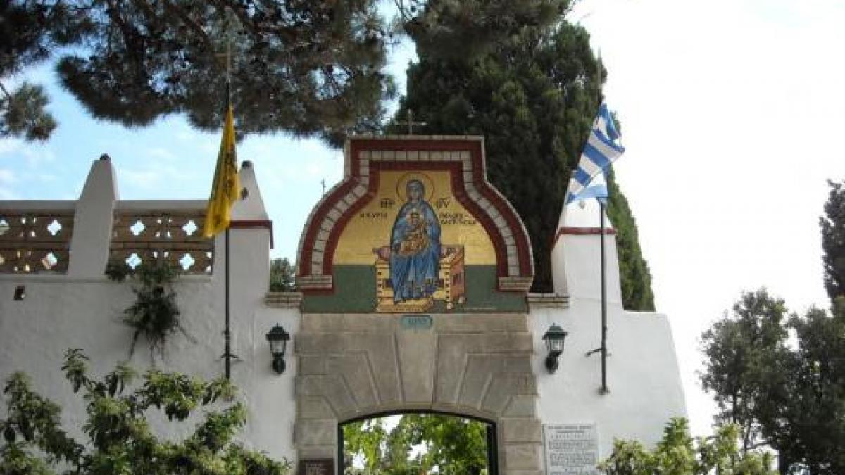 Muntele credinței. Călugării români din insula Corfu