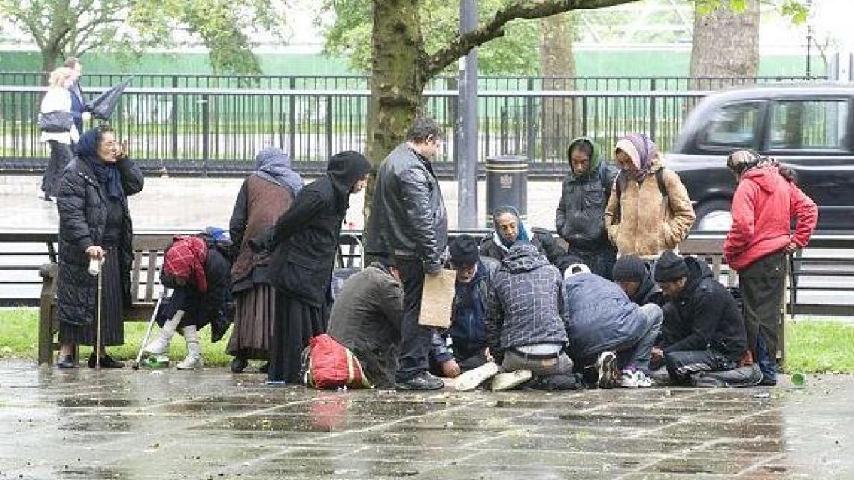 68 de romi evacuaţi dintr-un stadion dezafectat din Londra 