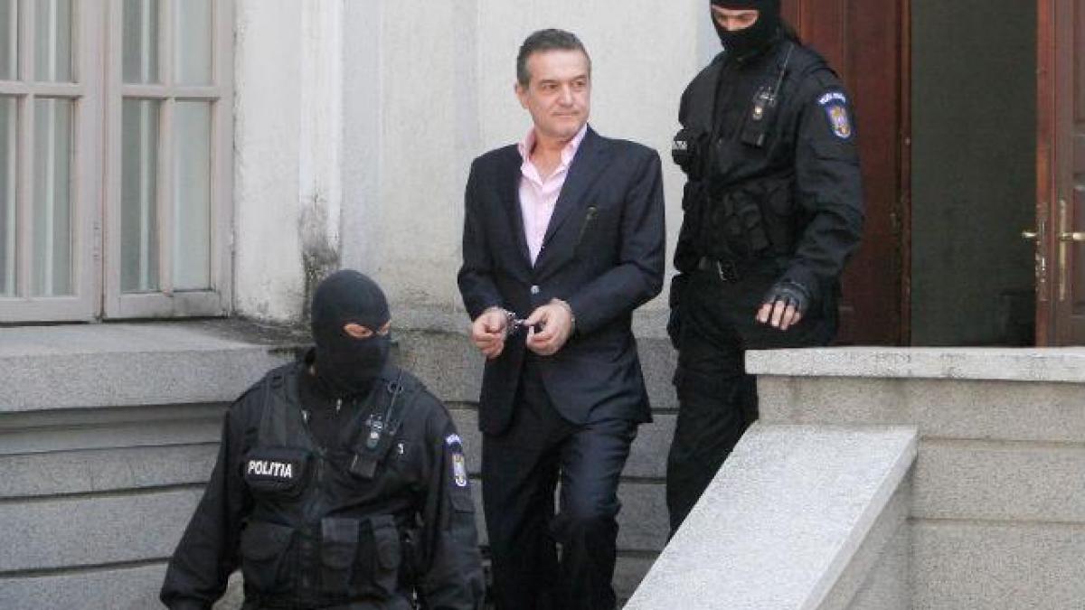 Gigi Becali a achitat prejudiciul din dosarul privind schimbul de terenuri cu MApN