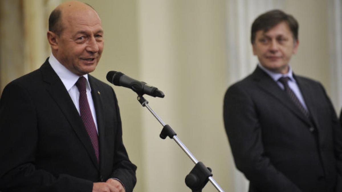 Crin Antonescu, delegat de Băsescu să reprezinte România la ceremonia de aderare la UE a Croaţiei 