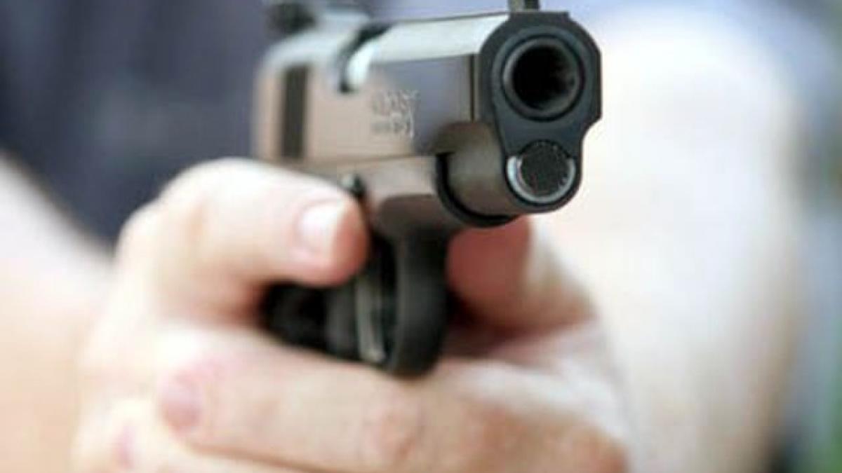 Bucureşti: O şoferiţă a fost AMENINŢATĂ cu pistolul în trafic 