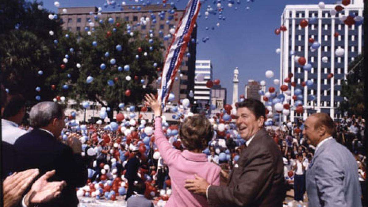 Ronald Reagan, surprins de dezvăluirile şocante făcute de Pacepa, a schimbat politica externă faţă de România