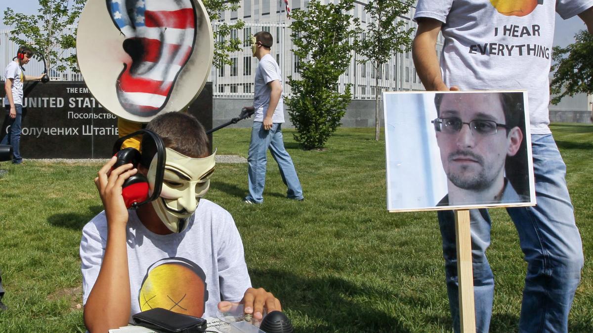 Preşedintele Ecuadorului: Soluţia transferării lui Snowden se află în mâna Rusiei