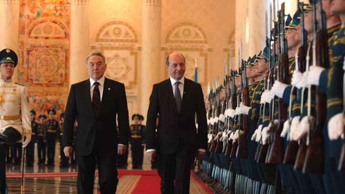 Băsescu aruncă în aer relaţia cu Kazahstanul. Respingerea Memorandumului dintre Guvern şI Kaz Munai Gaz anulează rezultatele vizitei lui Ponta la Astana  