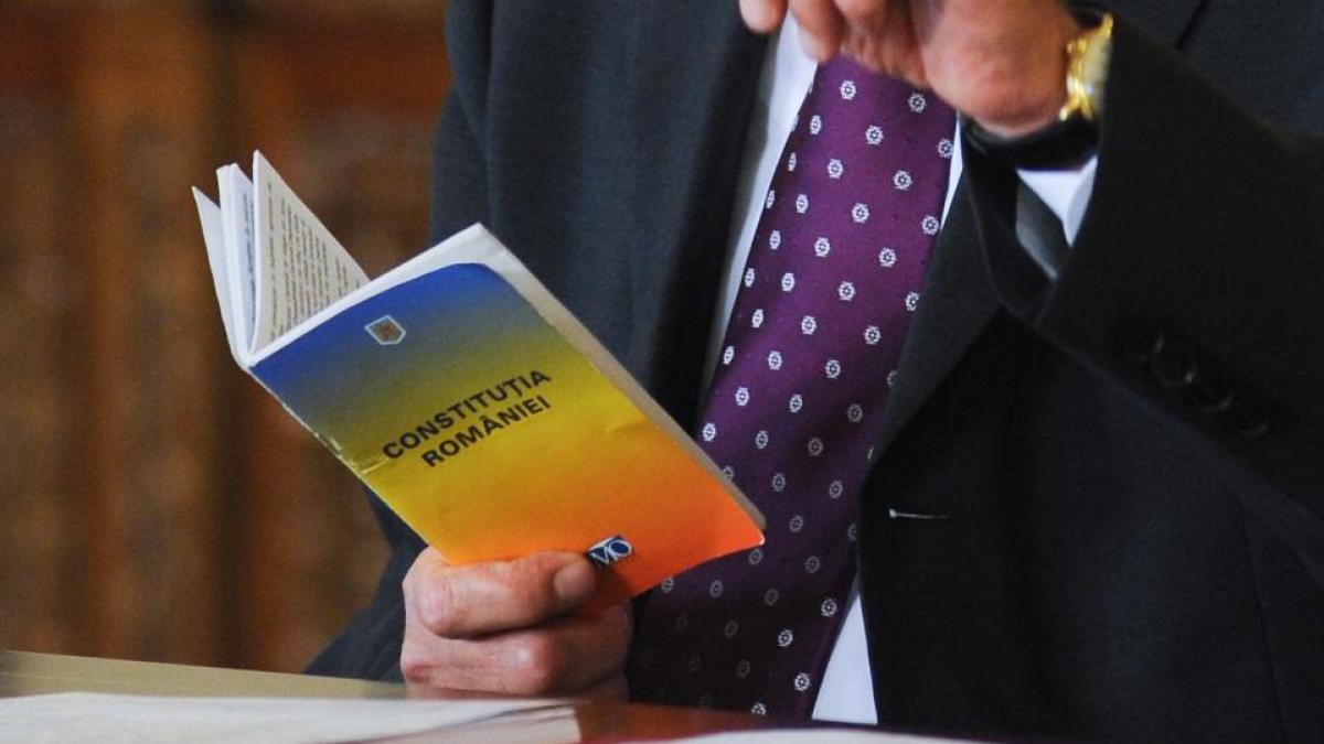 Delegaţia Comisiei de la Veneţia vine la Bucureşti. REVIZUIREA CONSTITUŢIEI, pe agenda discuţiilor