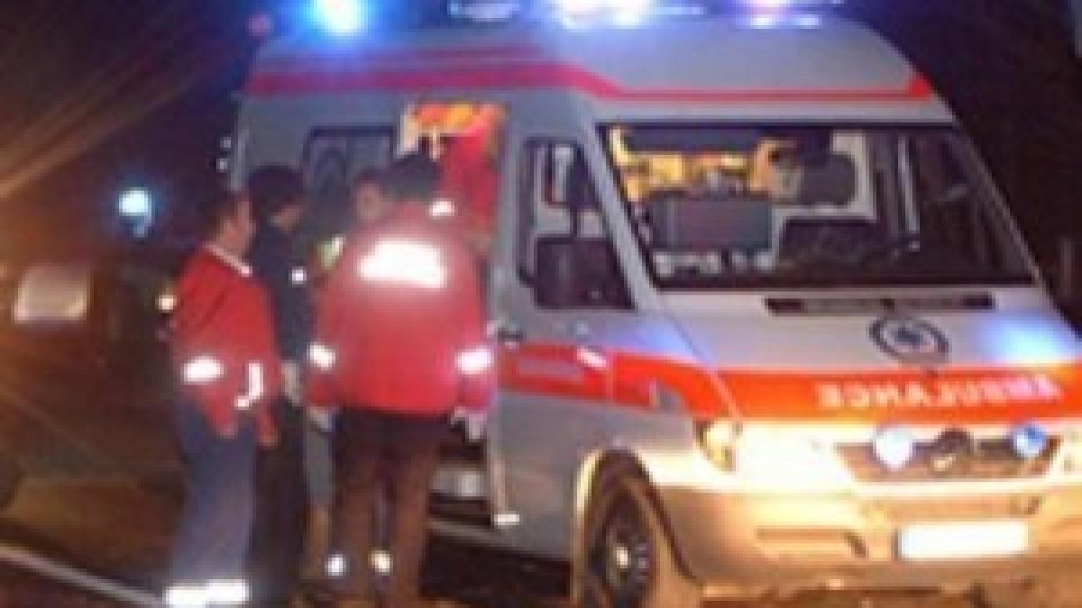 Un copil a murit şi trei au fost răniţi grav, în urma unui accident provocat de un poliţist. Omul legii avea o alcoolemie de 1,6