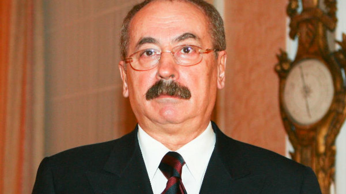 Sicriul cu trupul neînsufleţit al lui Radu Vasile a fost dus la Cimitirul Bellu Catolic