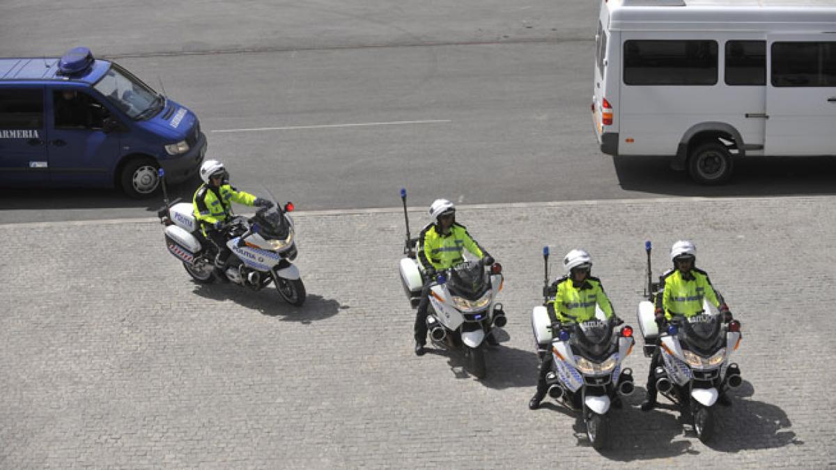 Şefii poliţiştilor clujeni, verificaţi de Interne 