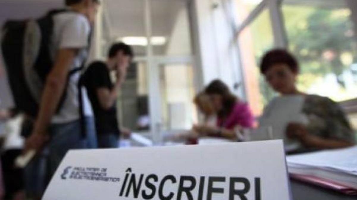BACALAUREAT 2013. Azi încep înscrierile pentru sesiunea a doua de Bac. Vezi CALENDARUL sesiunii din toamnă