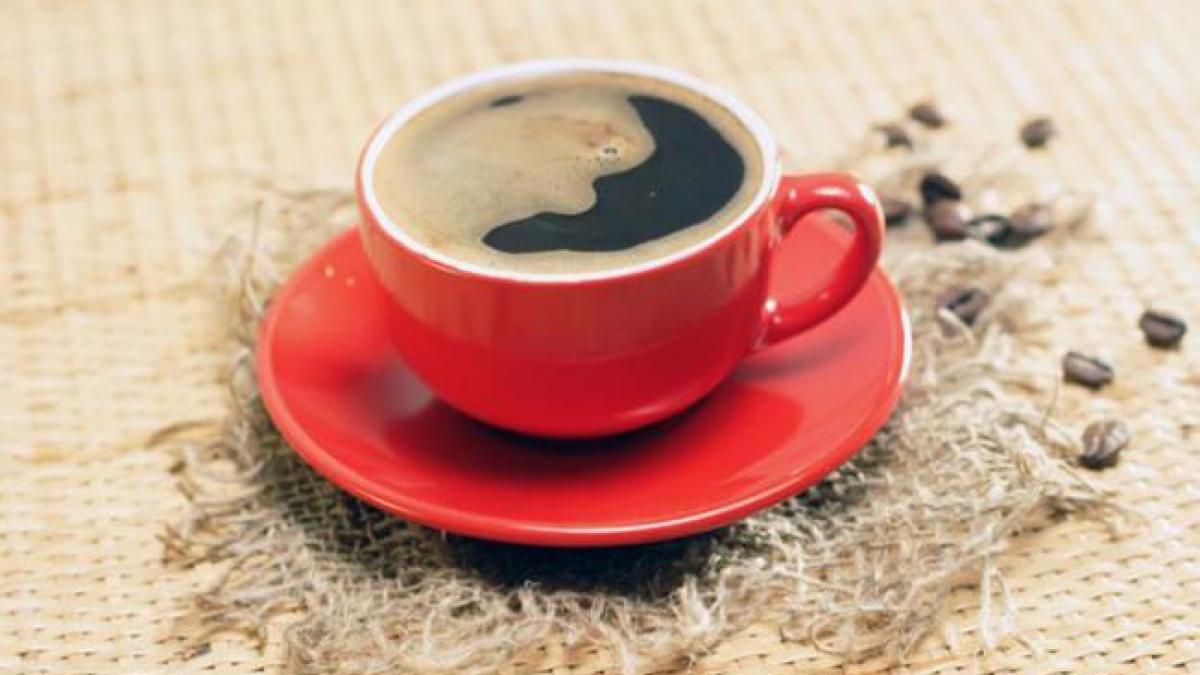 Vrei să reduci consumul de cofeină? Iată 8 paşi pentru a reuşi