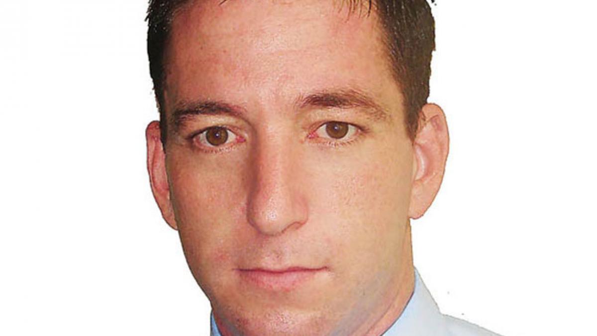 Noi dezvăluiri despre NSA: Primul jurnalist care l-a intervievat pe Edward Snowden va publica o carte