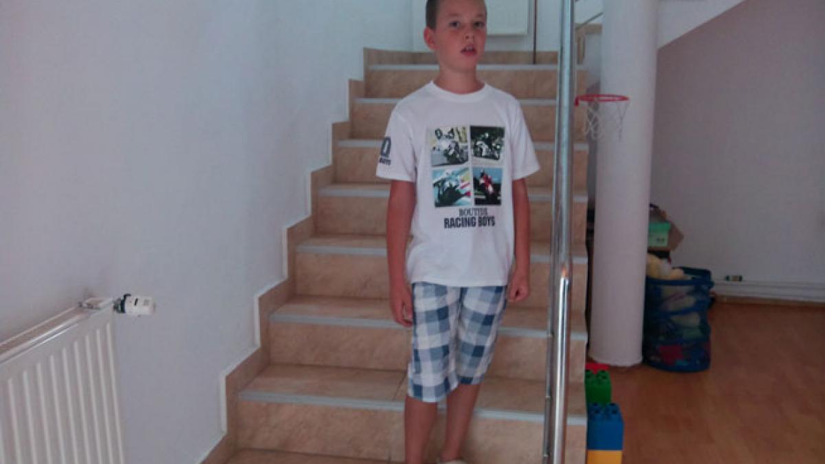 “Ai un copil cu autism? Dacă nu îţi permiţi terapia ABA, poţi să îţi iei «La revedere» de la el!”