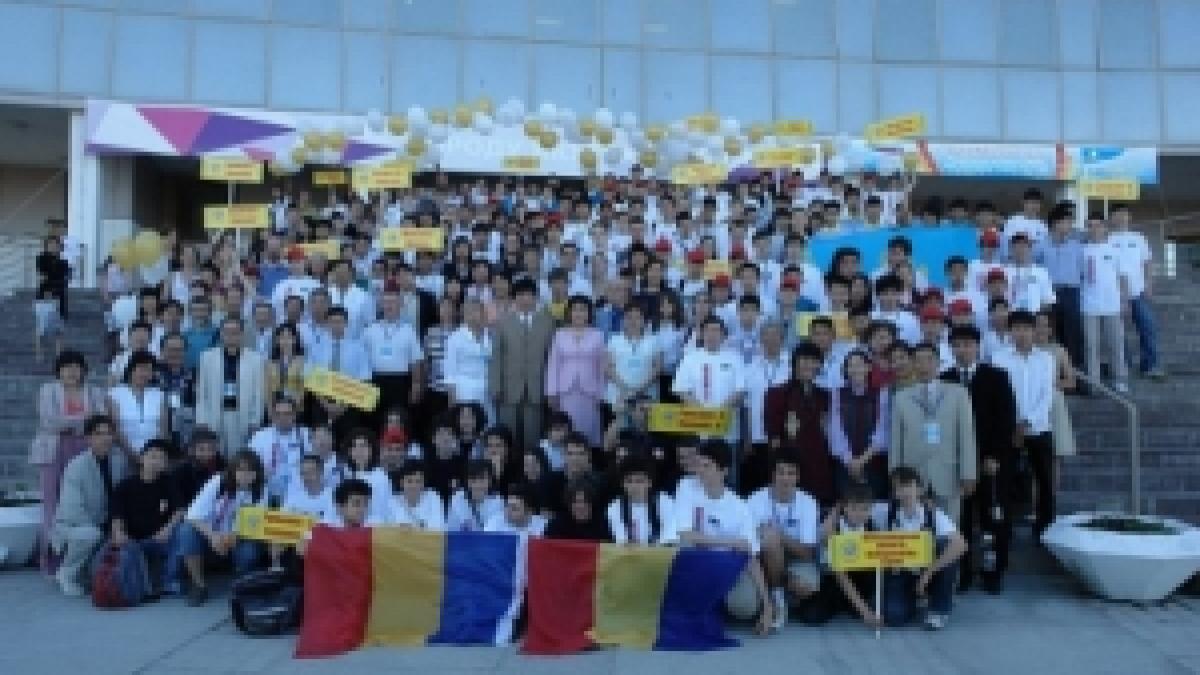 Nouă medalii de aur, pentru elevii români, la Olimpiada Internaţională Pluridisciplinară Tuymaada 2013