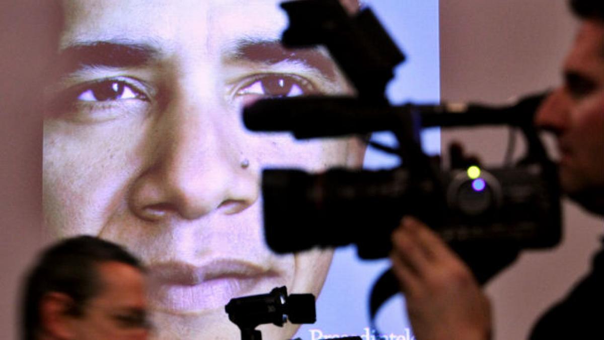 Barack Obama împlineşte astăzi 52 de ani