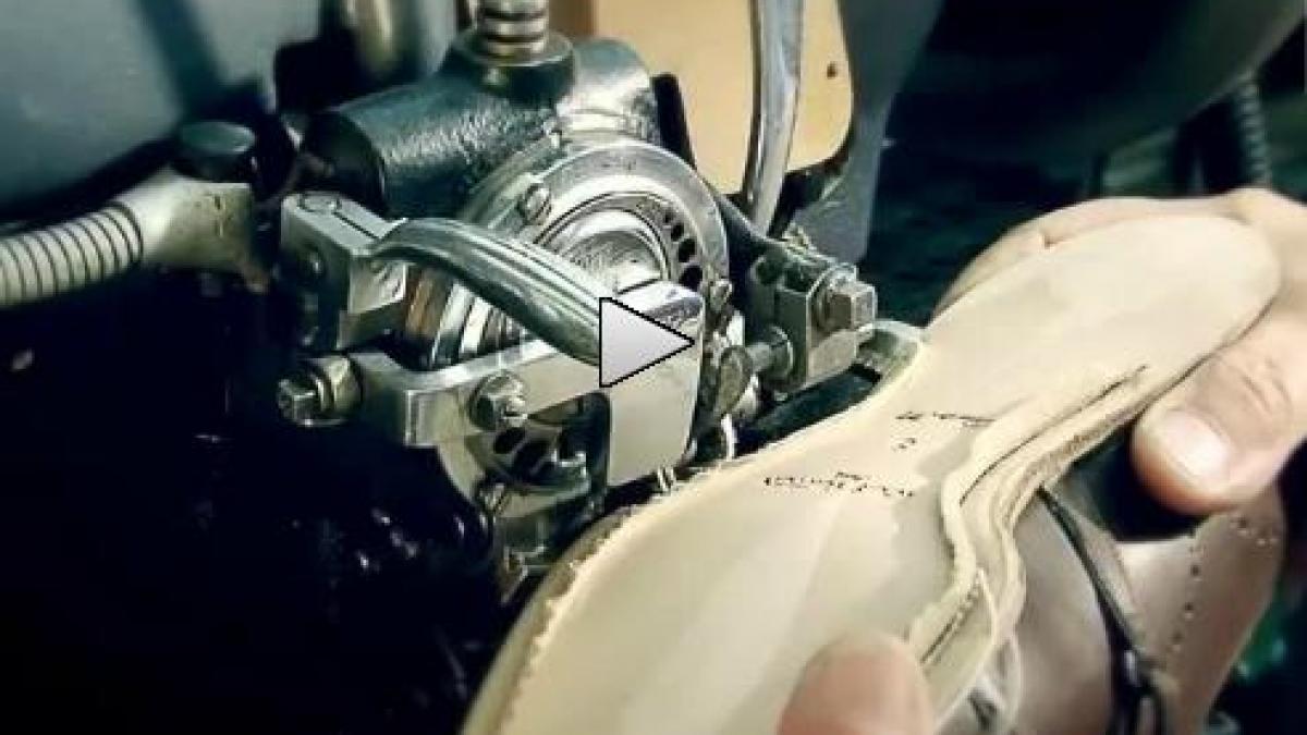 Cum se confecţionează pantofii Louis Vuitton (VIDEO)