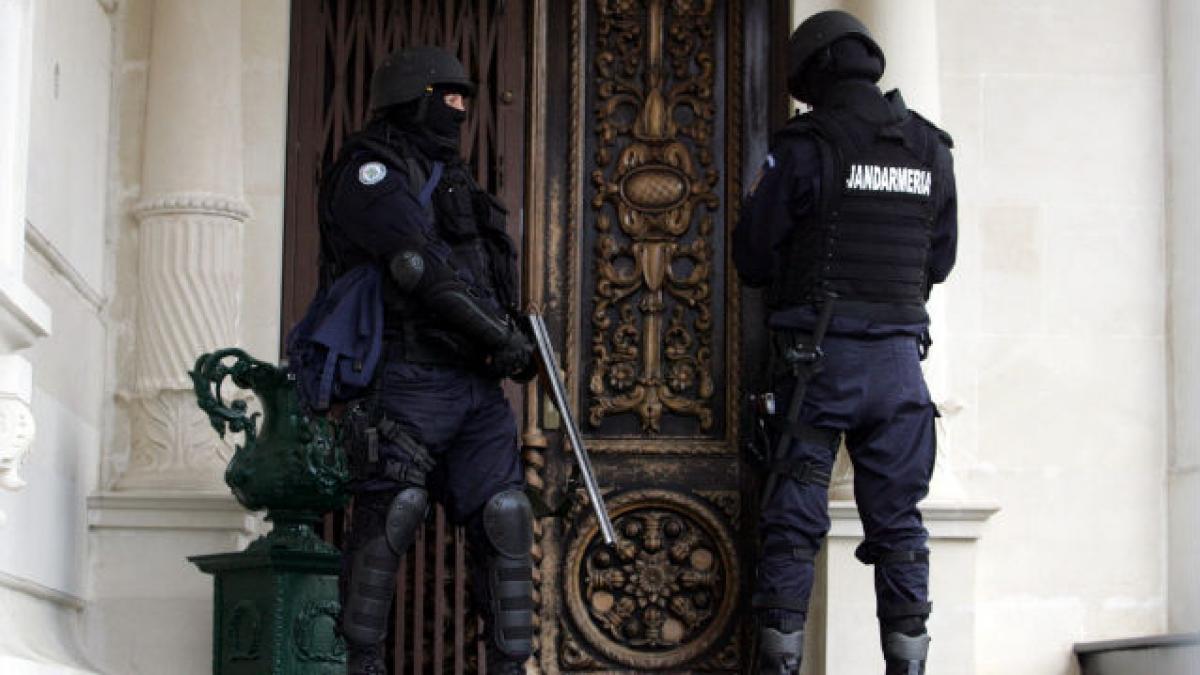 Romii pistolari de la Lugoj, propuşi pentru arestare preventivă 