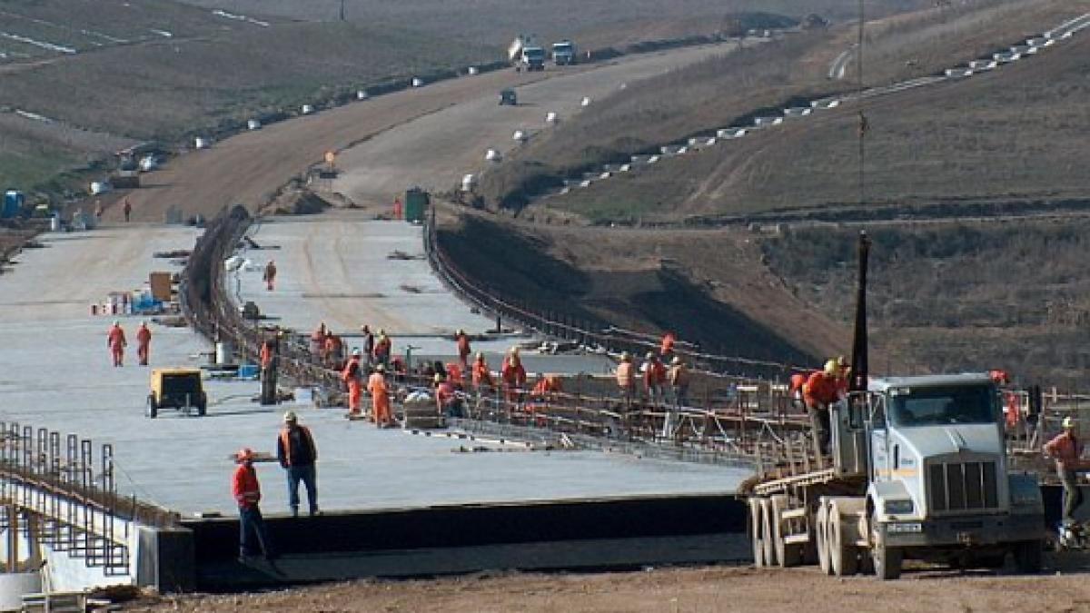 Plângere penală pentru neglijenţă în serviciu privind lipsa contractului cu Bechtel