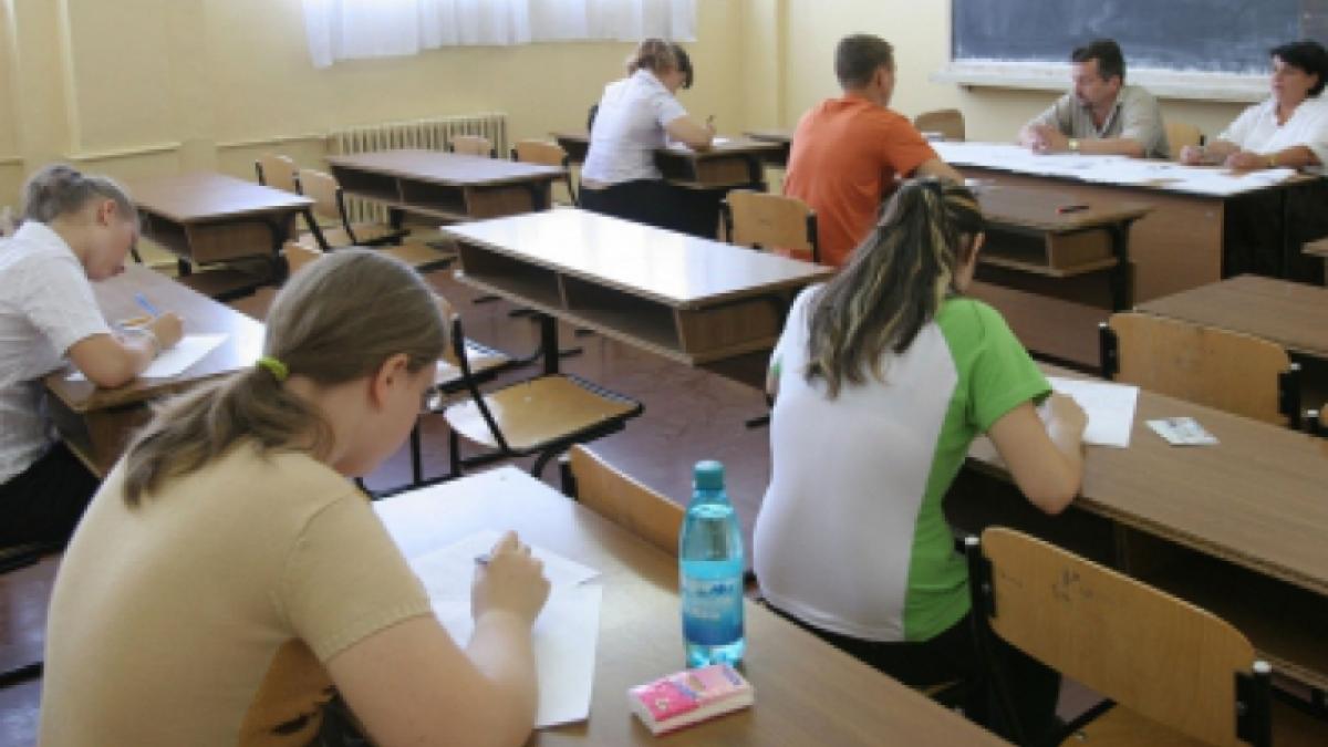 BAC 2013. Sesiunea din toamnă continuă joi şi vineri cu proba de evaluare a competenţelor digitale