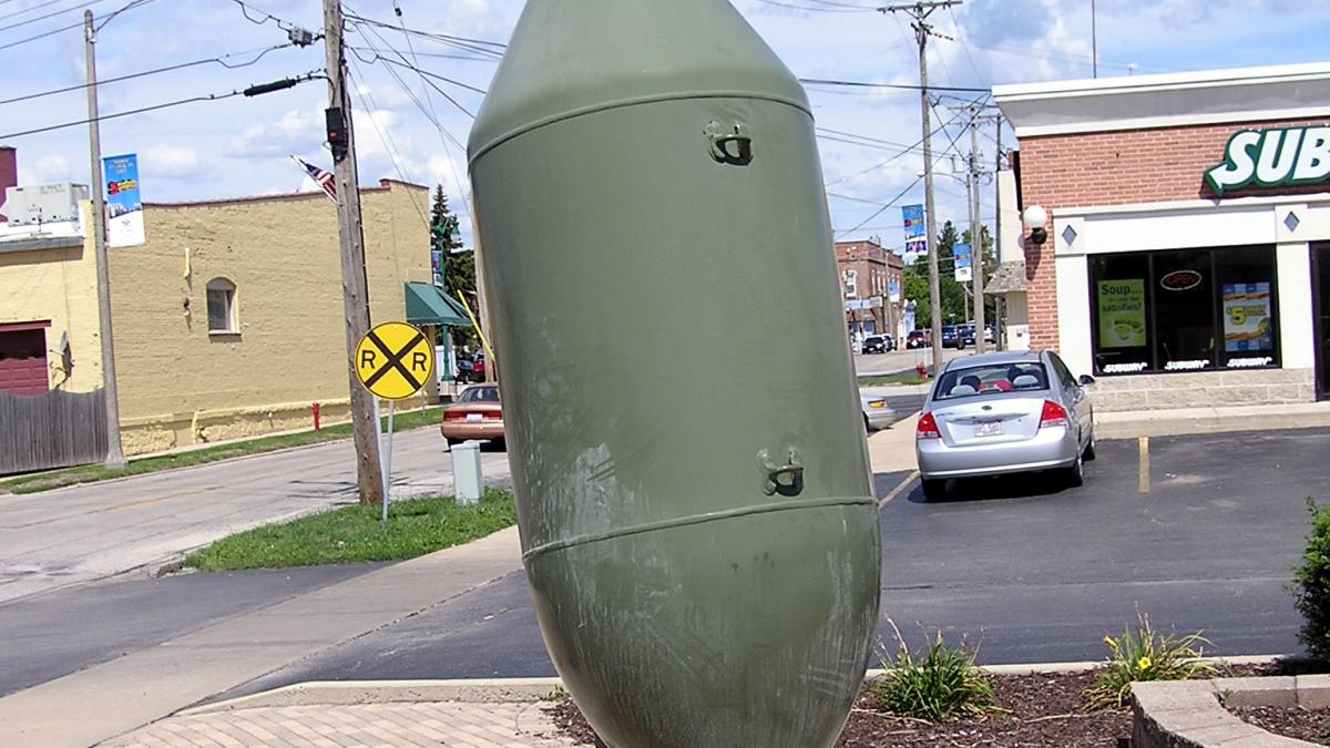 OBUZ de aviaţie de 100 de kilograme, descoperit la Galaţi, de muncitori. Locuitorii din zonă vor fi evacuaţi