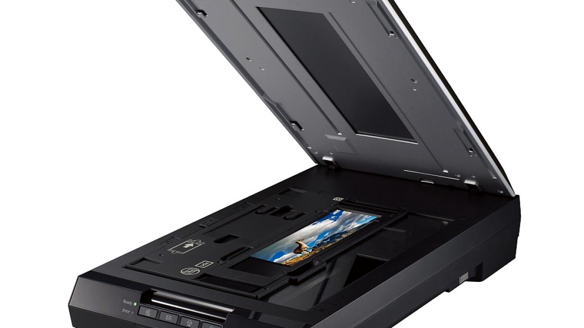  PERFECTion: de pe scanner direct pe Facebook