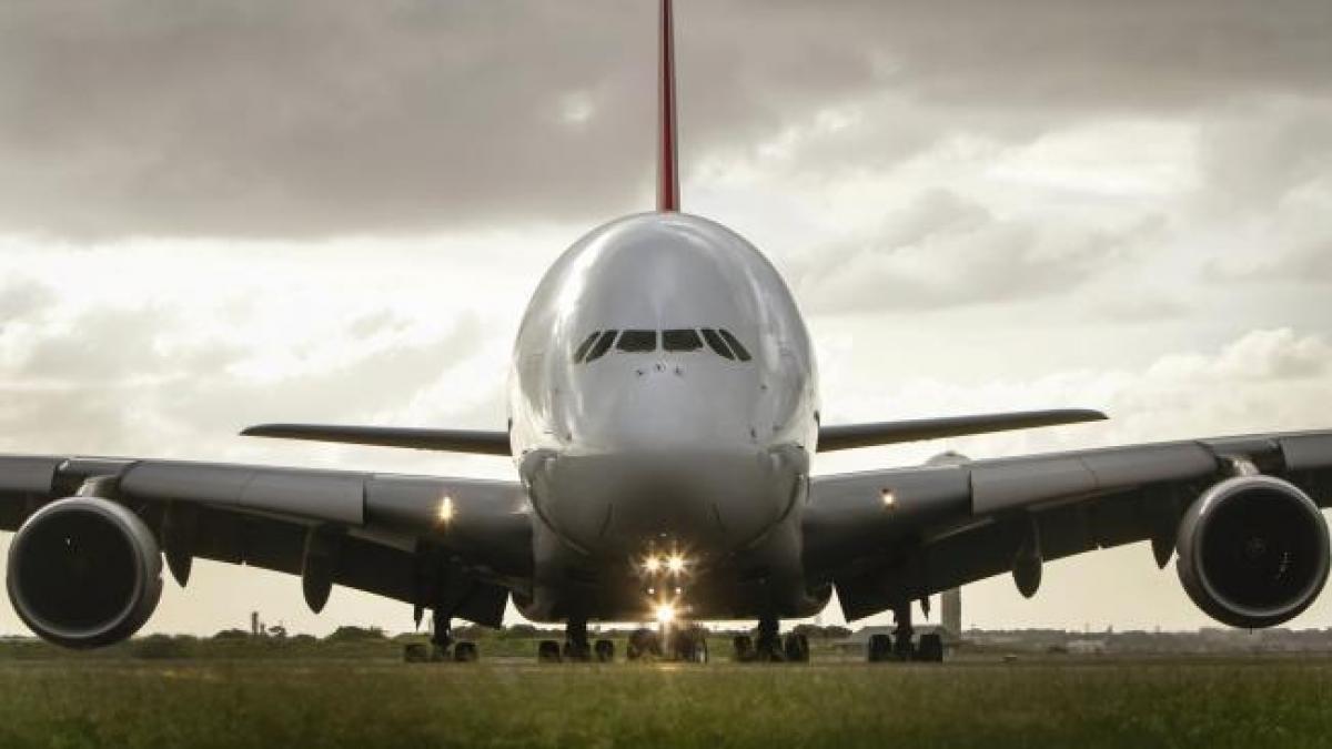 Avion cu 12 locuri pentru preşedinte, premier şi demnitari