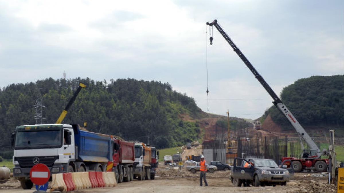 Consiliul Concurenţei: Un kilometru de autostradă din România este de trei ori mai scump decât în Bulgaria