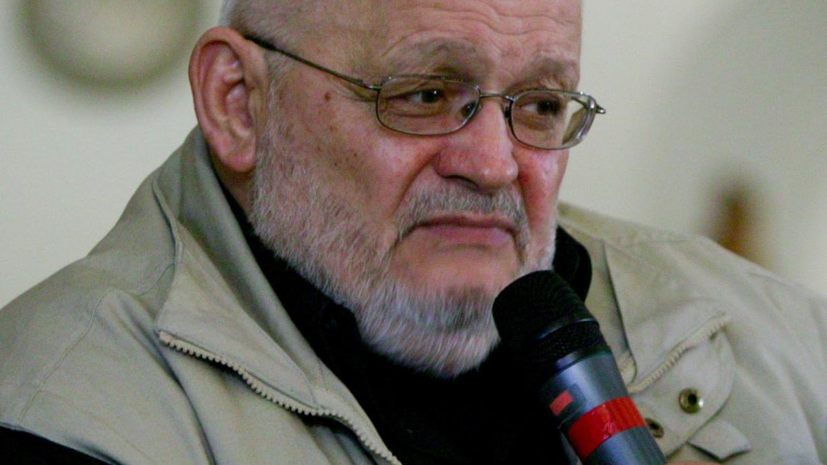 A murit MIHAI OROVEANU, directorul Muzeului Naţional de Artă Contemporană