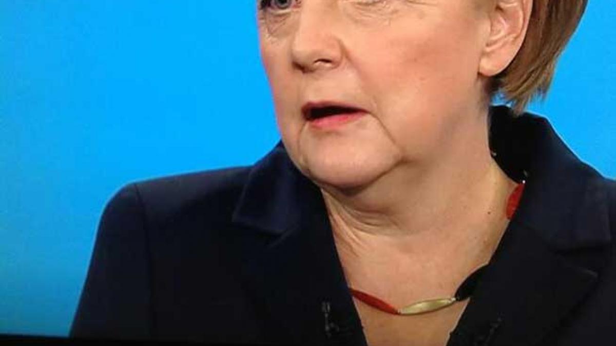 Colierul Angelei Merkel are cont la Twitter!
