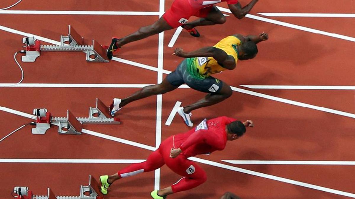 Fost deţinător al RECORDULUI MONDIAL la 100 m, depistat POZITIV la controlul antidoping
