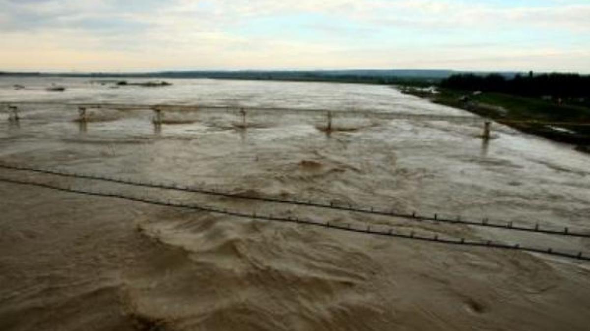 COD PORTOCALIU de inundaţii în Galaţi şi Vaslui. Avertizarea, valabilă până la ora 12:00