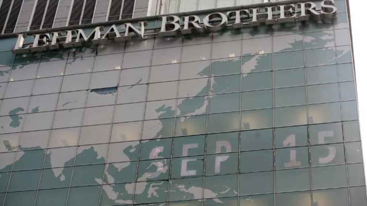 Un faliment care a băgat Planeta în criză: Lehman Brothers. Prăbuşirea financiară declanşată în 2008, un tsunami cum se întâlneşte doar la 100 de ani 