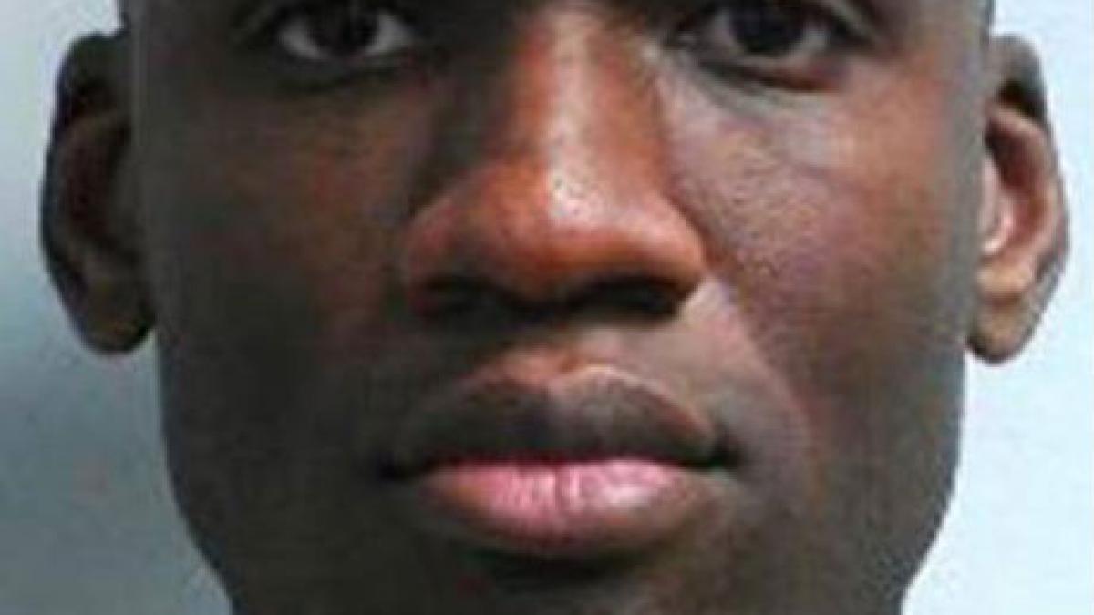 Bărbatul care a ucis 12 persoane în Washington lucra ca IT-ist pentru baza militară unde s-a petrecut incidentul