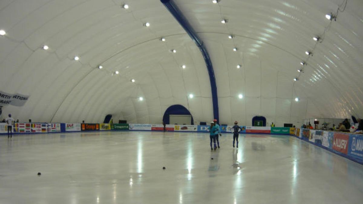 Patinoarul din Poiana Braşov se mută la Bucureşti!