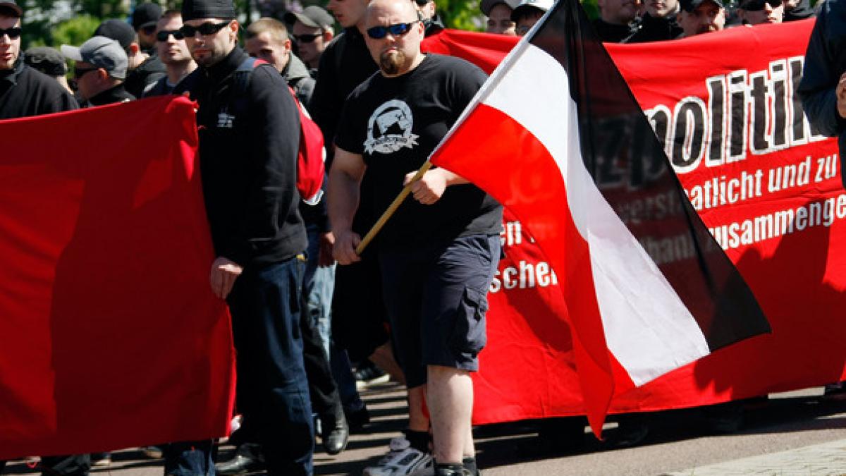 Extrema-dreaptă germană atacă politicienii de origine străină