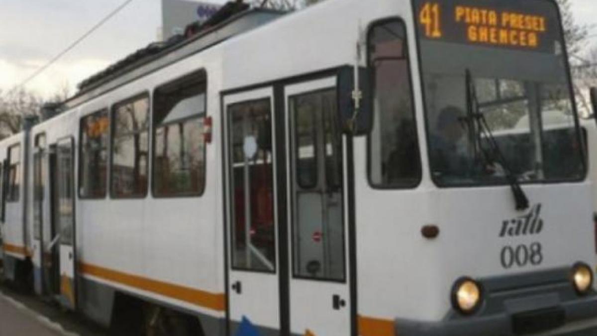 Circulația tramvaiului 41 pe sensul Ghencea - Piața Presei Libere, BLOCATĂ în zona podului Ciurel 