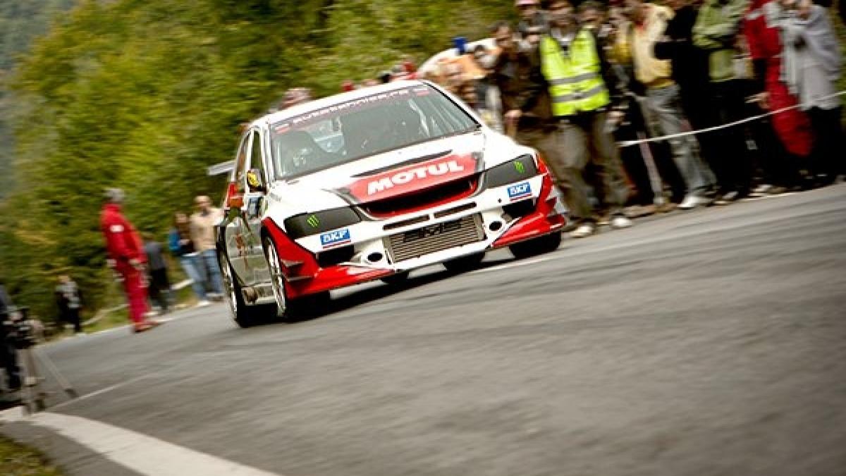 Trofeul Râșnov RESTRICŢIONEAZĂ, sâmbătă şi duminică, traficul pe DN1E Râșnov-Poiana Brașov