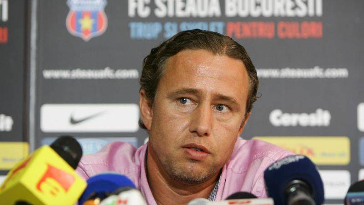 Reghecampf: Chelsea are cel mai bun antrenor din lume. Vom încerca să câştigăm un punct sau trei