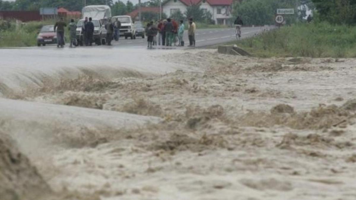 COD PORTOCALIU de inundaţii pentru râurile din Constanţa şi Tulcea
