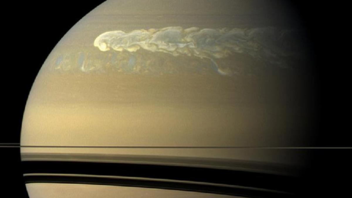 Pe Jupiter şi Saturn plouă cu diamante, cred oamenii de ştiinţă