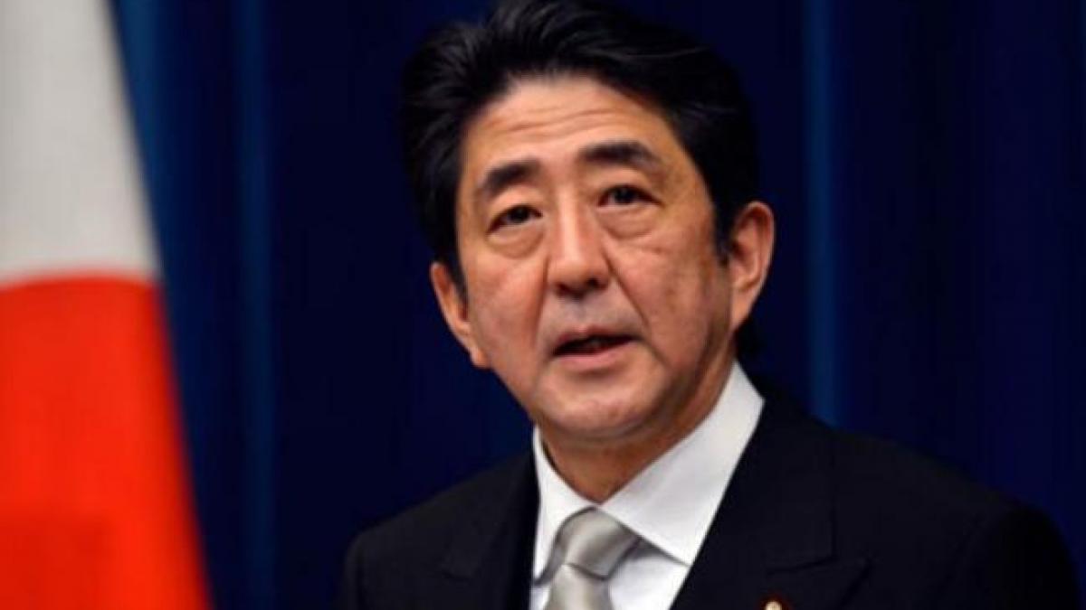 Premierul nipon, Shinzo Abe, mănâncă orez de la Fukushima