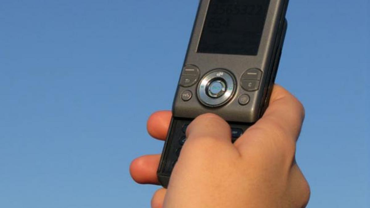PREMIERĂ NAŢIONALĂ: Telefon pentru nevăzători în Mureş