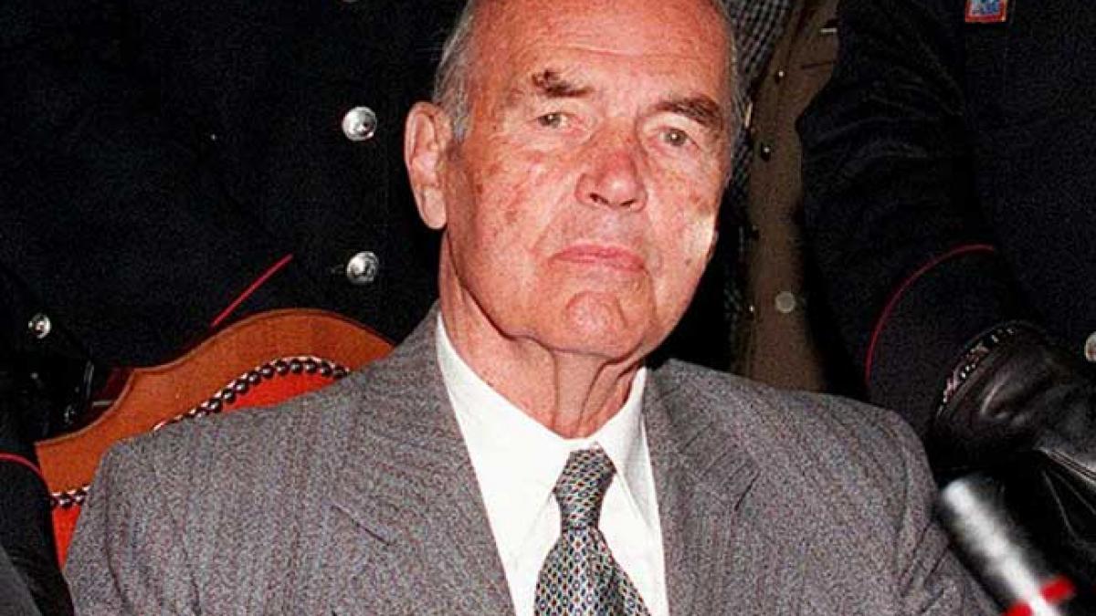 Nazistul Priebke va avea mormânt în Italia