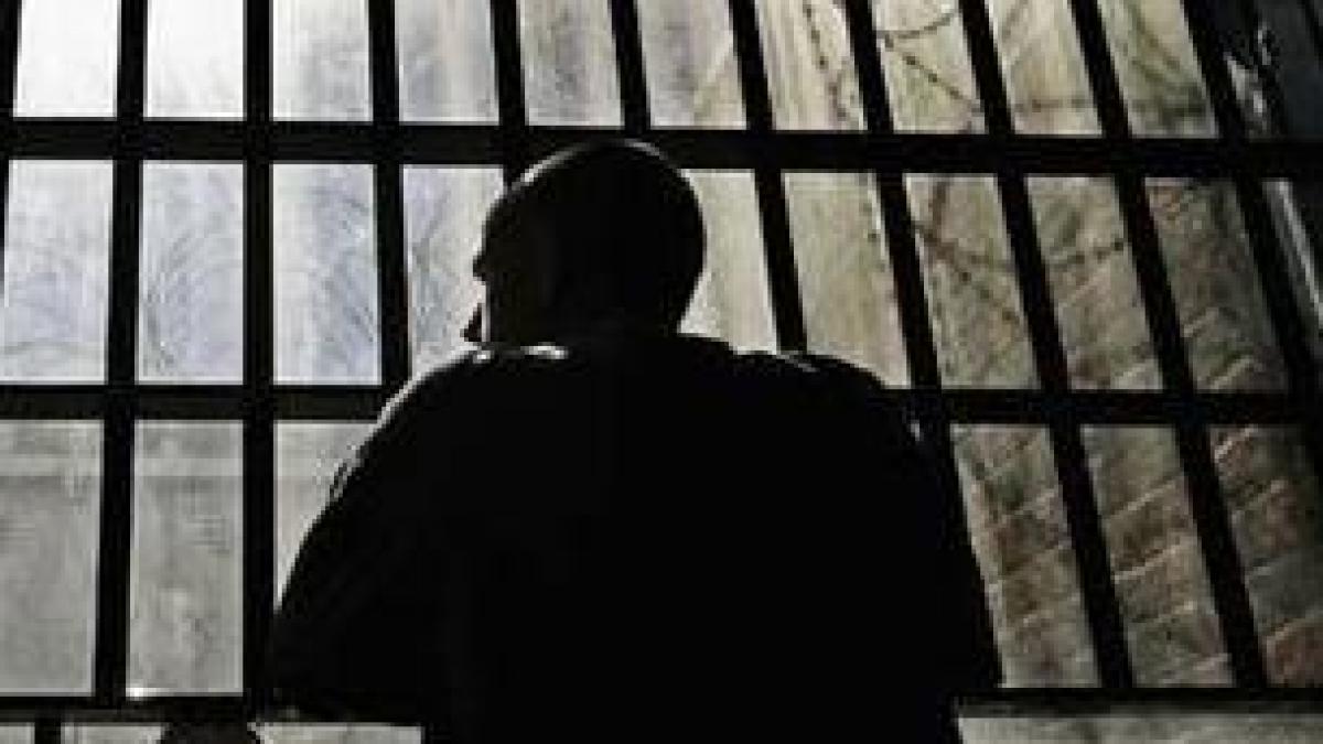 O zi in libertate. Deținutul de la Penitenciarul Ploiești, care a evadat vineri, a fost capturat 