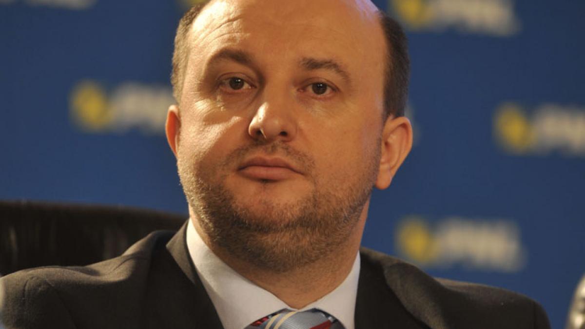 Contribuţiile sociale pentru PFA şi drepturi de autor nu se modifică în 2014
