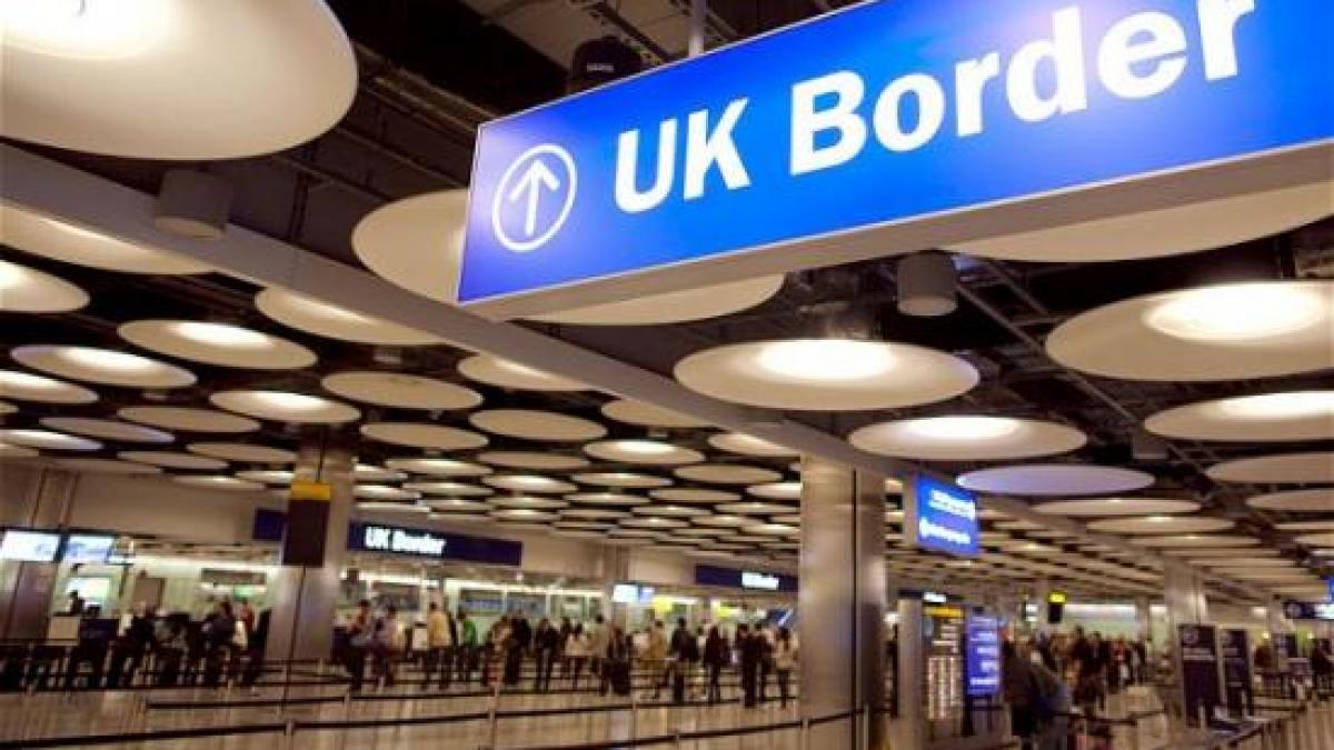 “Am fost şi eu muncitor imigrant”. O britanică ia apărarea românilor şi bulgarilor, relatându-şi experienţa de profesor angajat într-un liceu din România